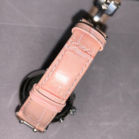 Authentic FENDI Orologi Zucca Chronograph Mother of Pearl Pink Dial 4500L Watch - Picture 9 of 13